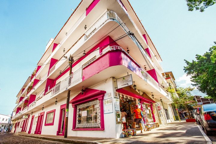 Hotel-Familiar-Economico-Suite-Plaza-del-Rio-Centro-Puerto-Vallarta